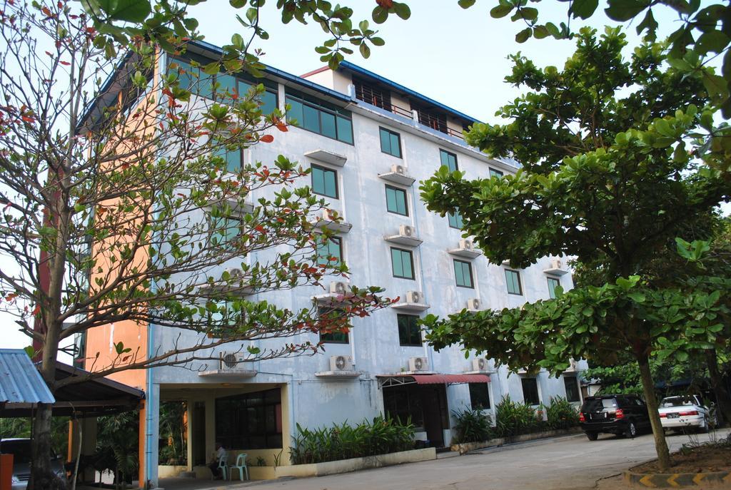 Royal Toe Hotel Yangon Exterior foto
